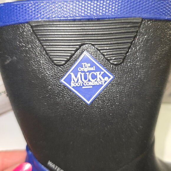Muck Boot Company Kids Forager Boot in Black/Blue, Size 5k, NIB - Picture 6 of 8